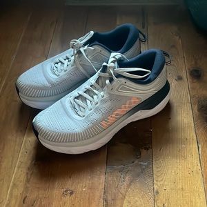Hoka Bondi size 9